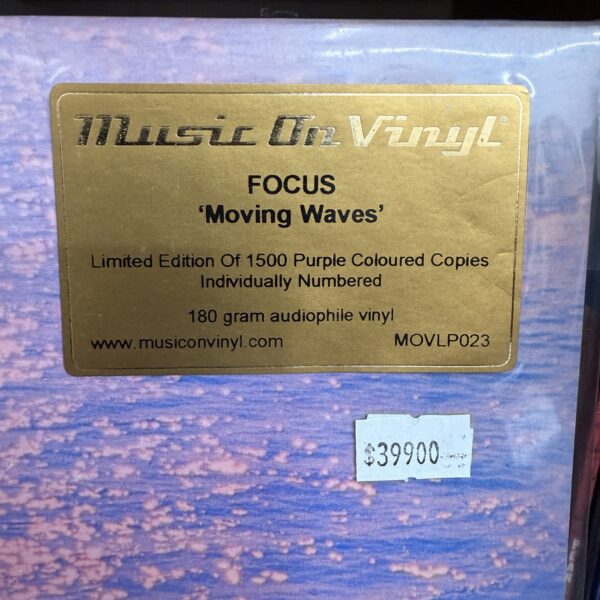 Focus / Moving Waves - Imagen 2